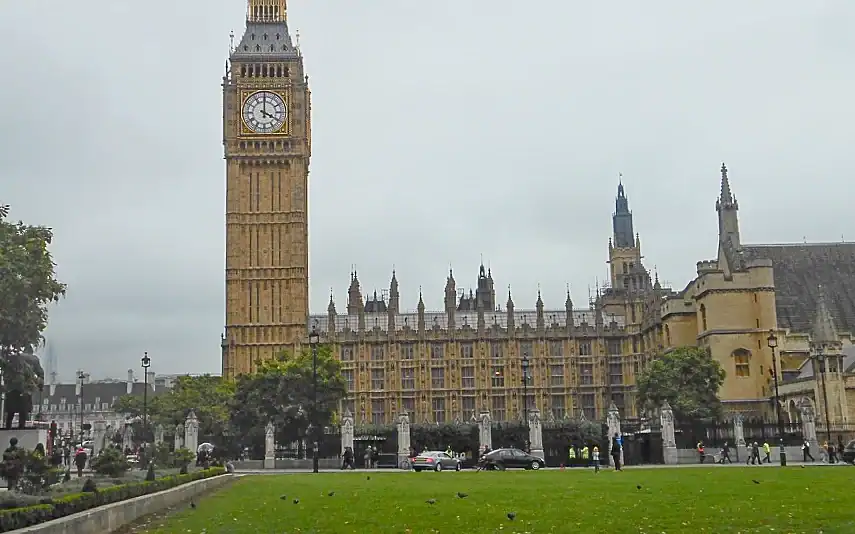 Big Ben from across Parliament Squar