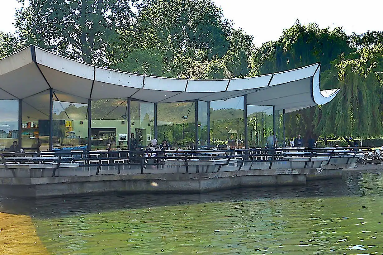 Serpentine Bar & Kitchen Cafe