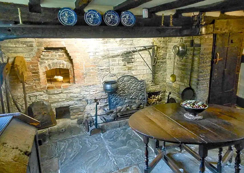 Inside Anne Hathaway's Cottage