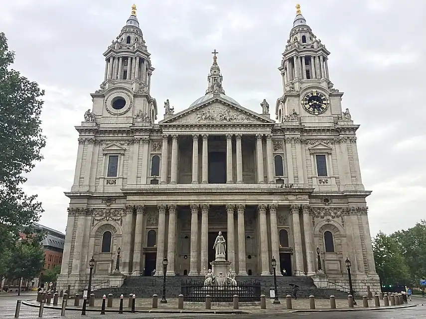 Front of St. Paul's Cathedral from Ludgate Hill