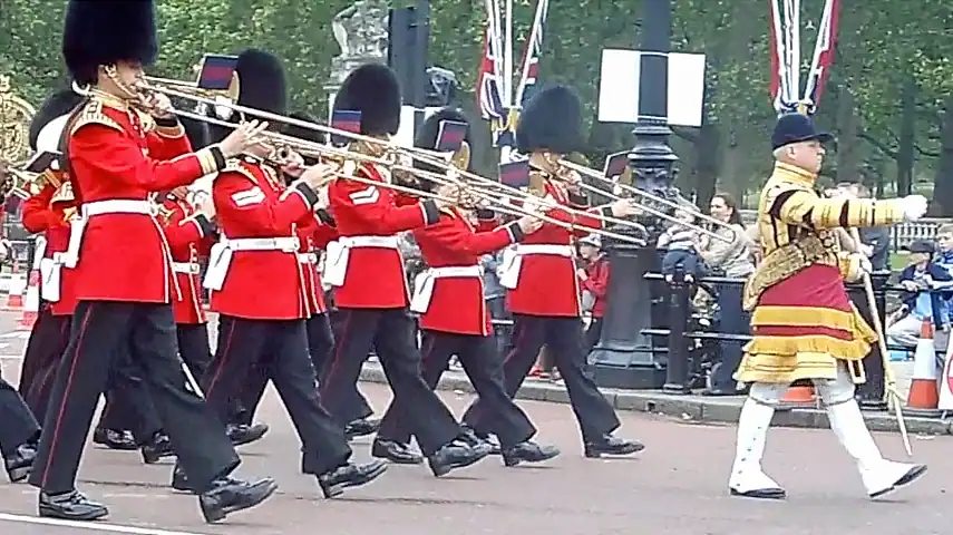 Soldiers heading back down The Mall