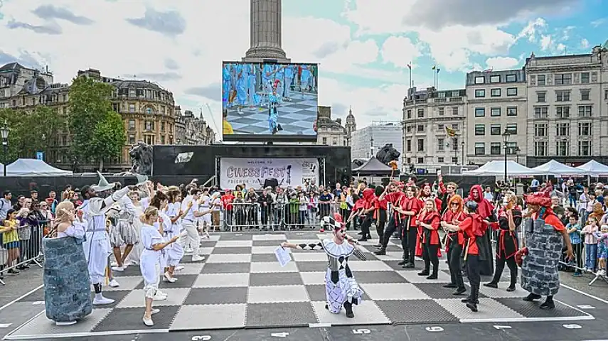 Living chess set in front of Nelson's Column