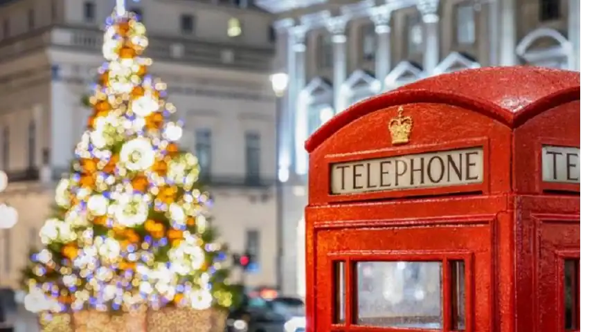 Christmas tree and London phone box