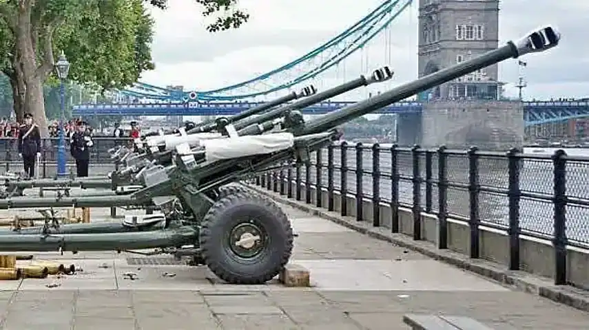 The Honourable Artillery Company performing a gun salute on Tower Wharf