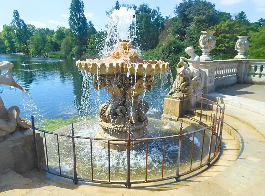 Fountains in the Italian Gardens