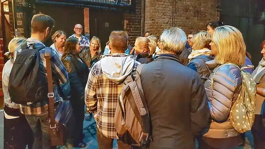 Crowd on the London Bridge Ghost Walking Tour