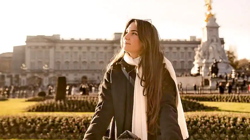 Photoshoot outside Buckingham Palace