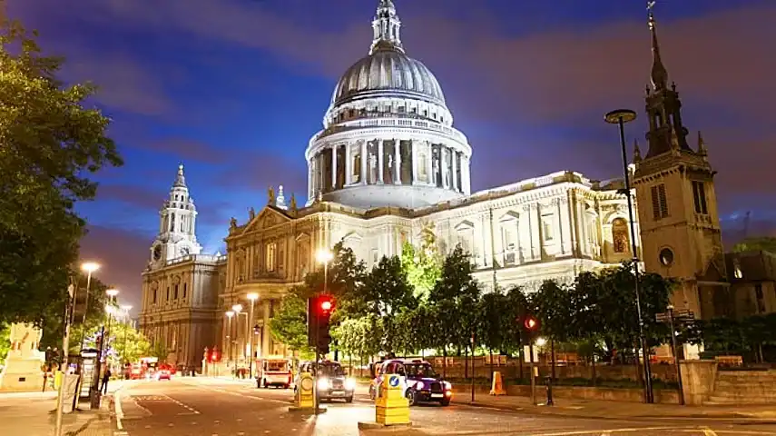 Passing St. Paul's Cathedral