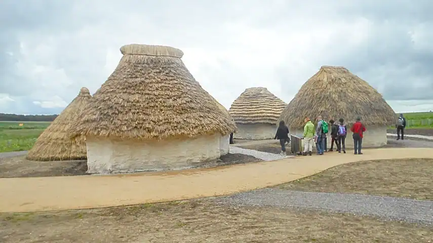 Replicas of Neolithic houses at Stonehenge