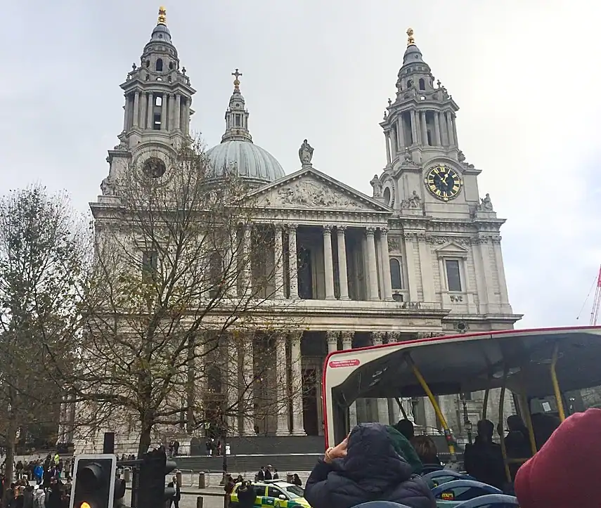 Approaching St. Paul's Cathedral from Ludgate Hill