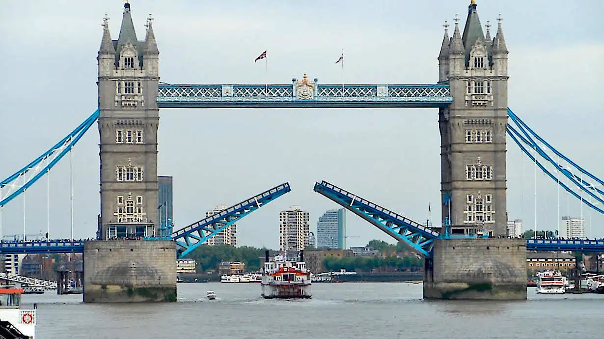 Tower Bridge: Scheduled lift times for the drawbridge