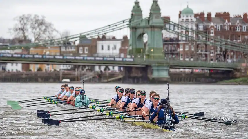 The halfway point at Hammersmith Bridge