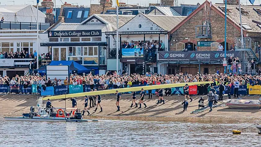 Start of the race on Putney Embankment