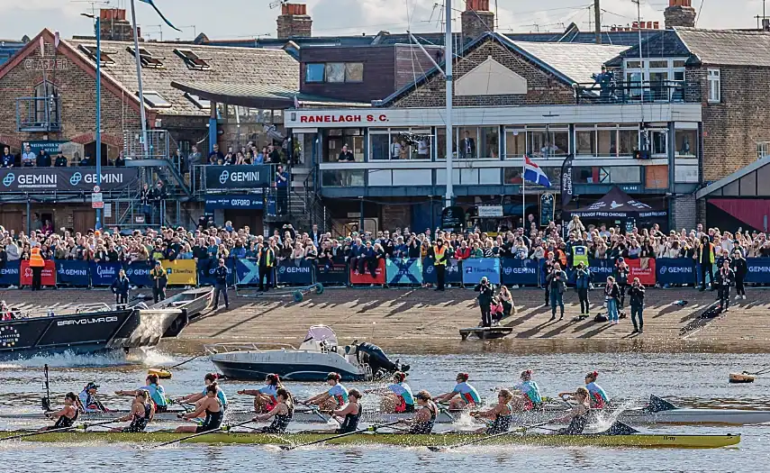 Start of the race on Putney Embankment