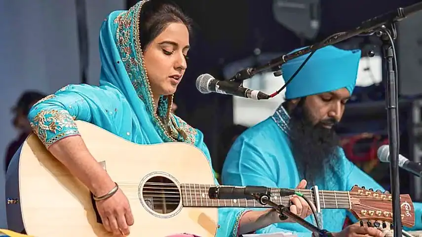 Sikh singers on the Trafalgar Square stage