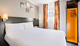 Comfort Inn Westminster Hotel bedroom