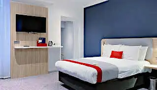 Holiday Inn Express Victoria Hotel bedroom